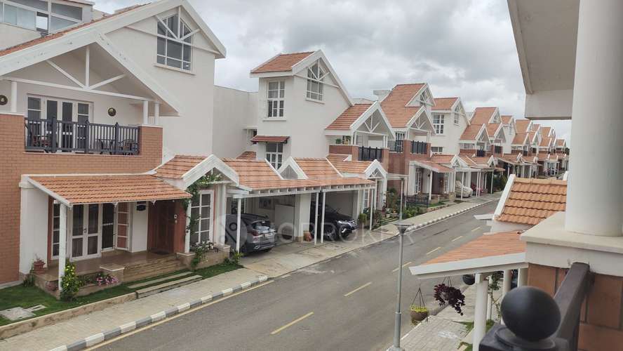 Prestige Augusta Golf Village, Sai Baba Temple, Augusta Road, near Anagalapura, Kothanur